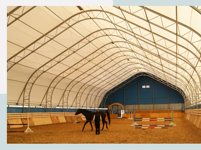 Строительство конных манежей в Истре